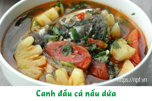 Canh đầu cá nấu dứa