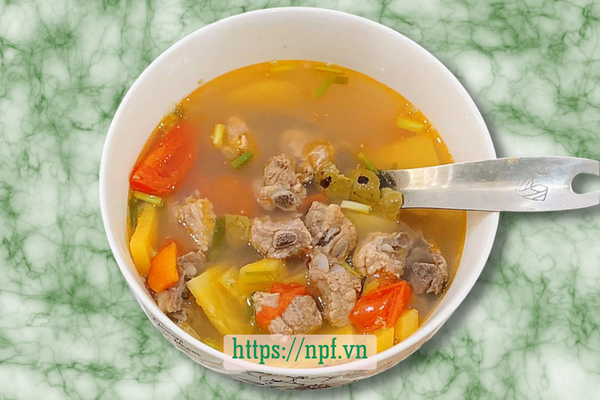 Canh sườn nấu chua