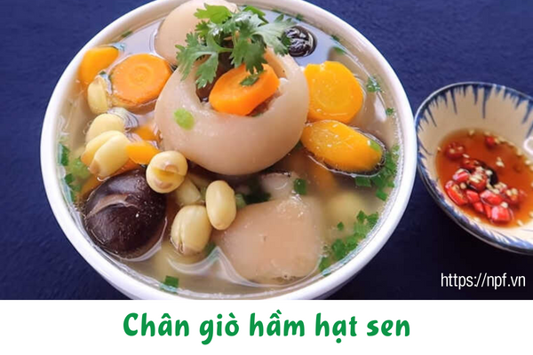 Chân giò hầm hạt sen