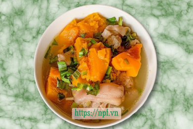 Canh bí đỏ móng giò1